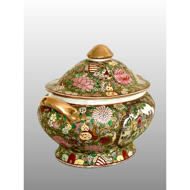 Chinese Rose Medallion (Famille Rose) Porcelain Soup Tureen With Gilt Finish For Sale - Image 4 of 11