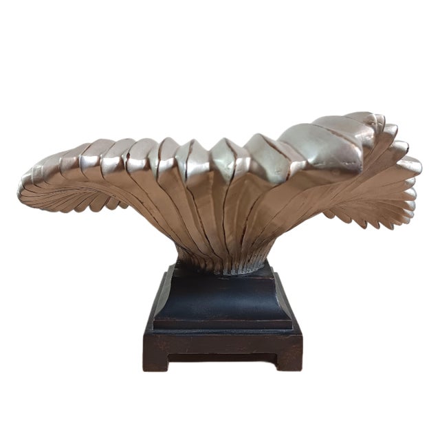 Original Carolyn Kinder hand-painted silver palm frond bowl with Asian style wood base stand from the 1990s. Condition:...