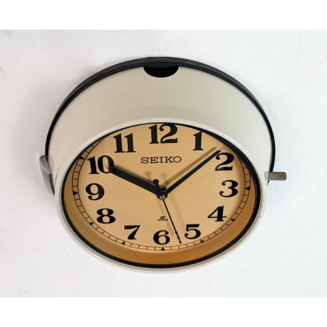 Vintage Beige Ships Wall Clock from Seiko, 1970s For Sale - Image 4 of 18