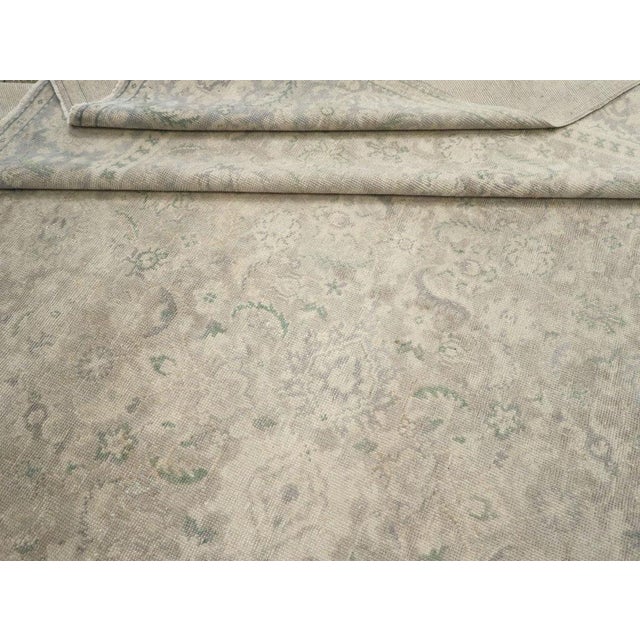 Ivory Galerie Shabab Collection Mid-20th Century Turkish Oushak Oversize Carpet For Sale - Image 8 of 8