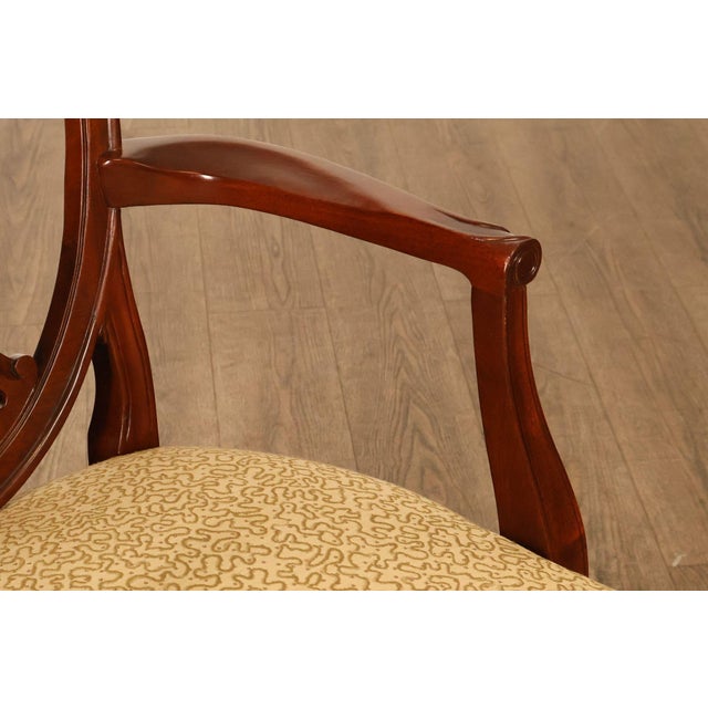 Wood Stickley Hepplewhite Style Set of Eight Mahogany Shield Back Dining Chairs For Sale - Image 7 of 18
