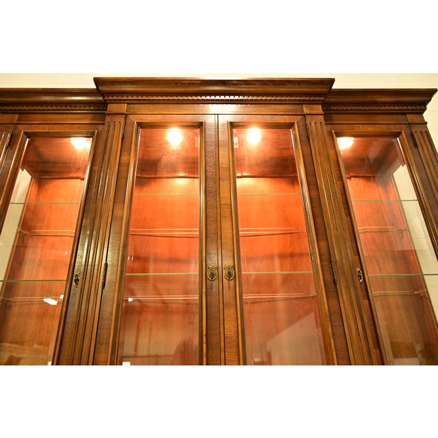 Wood Baker Furniture Style French Regency Carved Walnut Lighted Breakfront Bookcase Cabinet For Sale - Image 7 of 12