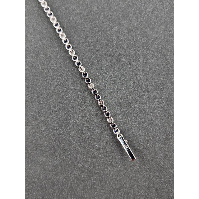 2.20 Ct Natural Ceylon Sapphire & Diamond Tennis Bracelet For Sale In Chicago - Image 6 of 8