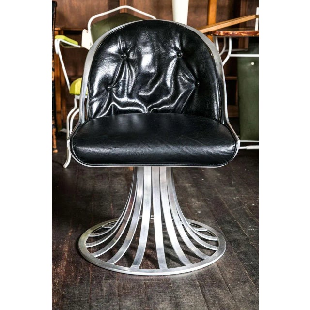 Mid-Century Modern 1960s Vintage Russell Woodard Round Table Set- 5 Pieces For Sale - Image 3 of 11