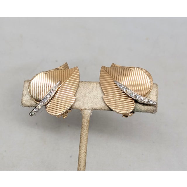 1950s Vintage Signed Boucher Goldtone Leaves With Clear Rhinestones Clip Earrings-2 Pieces For Sale - Image 5 of 12