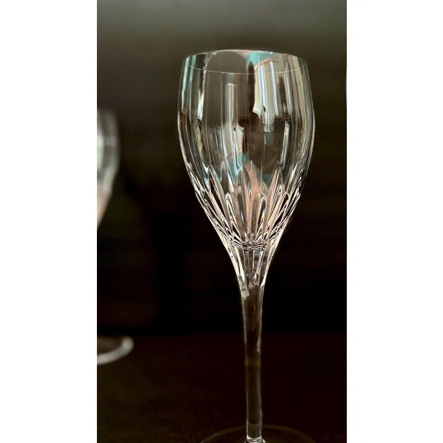 Mid-Century Modern Vintage Mikasa Phoenix Glasses, Set of 10 – Vertical Cut – Elegant Glassware – Wine Glasses & Water Goblets For Sale - Image 3 of 4