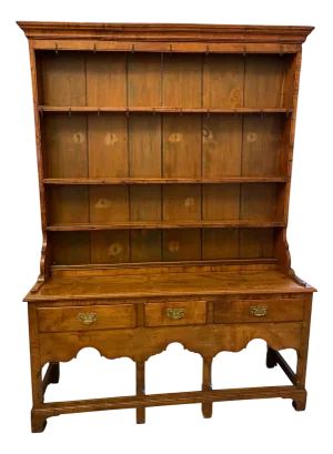 American George III Maple Wood Dresser and Rack, 1740s