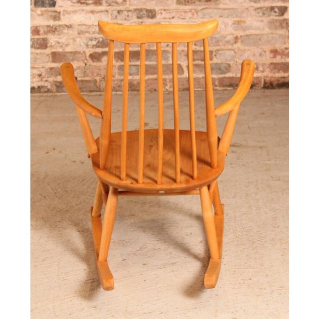 Mid-Century Modern Elm and Beech Rocking Chair from Ercol, 1960s For Sale - Image 10 of 13