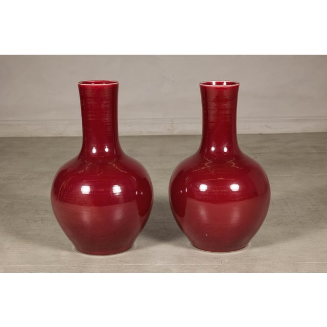 Vintage Chinese Oxblood Porcelain Vase with Long Neck and Baluster Form For Sale In New York - Image 6 of 16