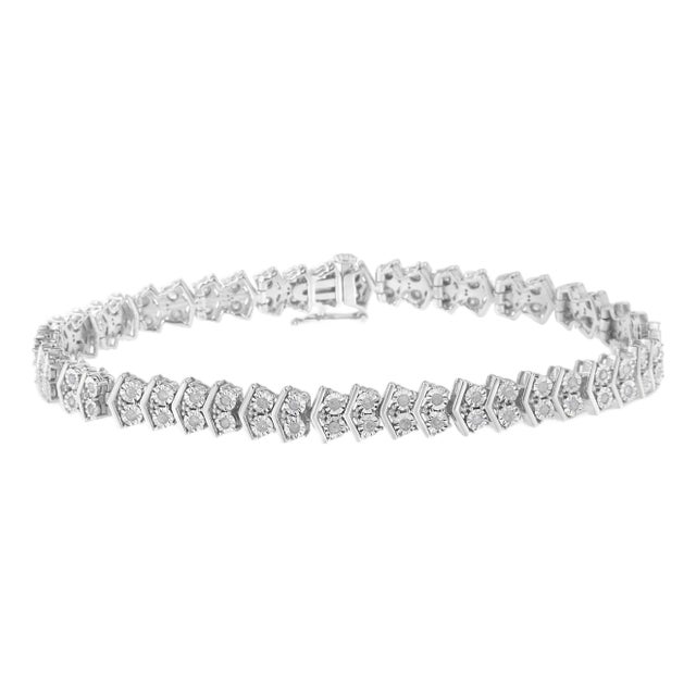 .925 Sterling Silver 1.0 Cttw Chevron 2 Stone Arrow Link Tennis Bracelet For Sale