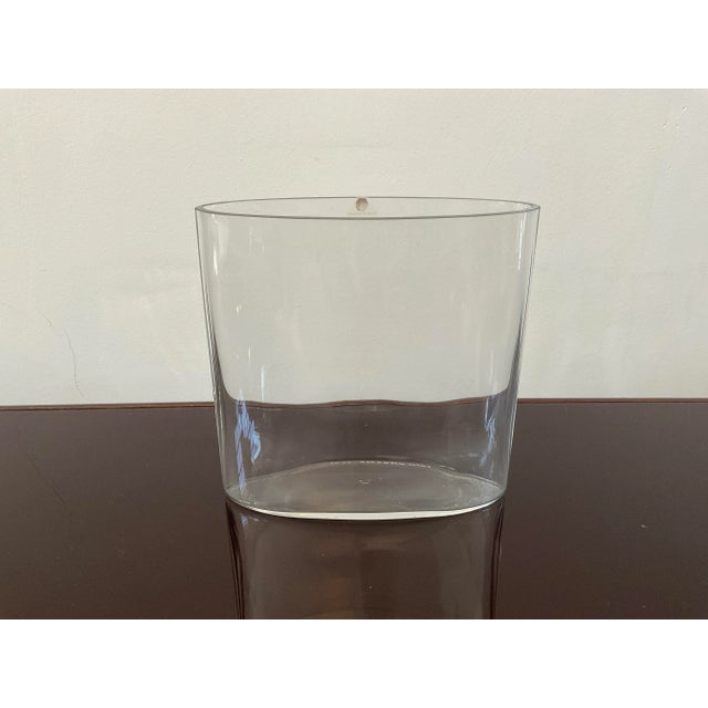 You got a bouquet? We got a killer vase. Made in the 1970s.