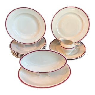 Elegant Late Art Deco to Modern Dishes in the Christine Pattern From Heinrich - Set of 13 For Sale