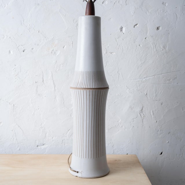 White Monumental Martz Studio Ceramic Lamp, 1950s For Sale - Image 8 of 9