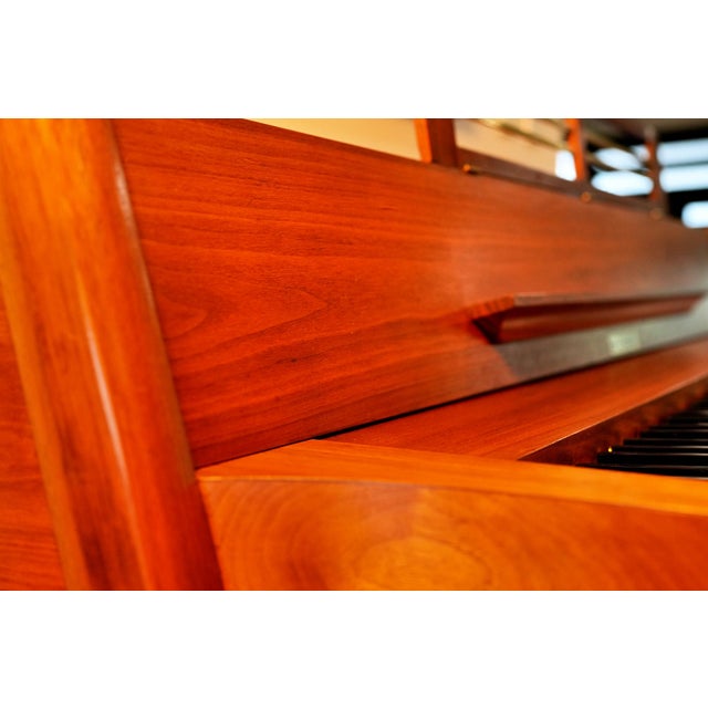 1960s Baldwin Acrosonic Mid-Century Modern Piano & Original Bench | Sculptural Walnut For Sale - Image 5 of 16