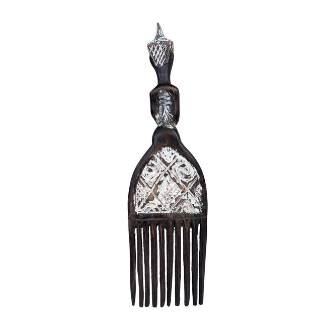 ThIs Vintage Hemba Wedding wooden comb from Congo feature a seating Figure and is traditionally used as esteemed bridal...