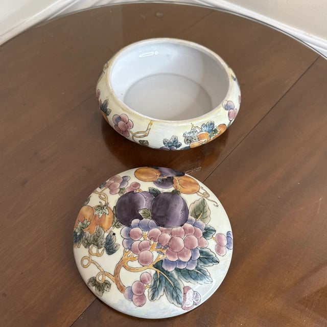 Ceramic 1970s Vintage Hand Painted Japanese Style Painted Box For Sale - Image 7 of 7