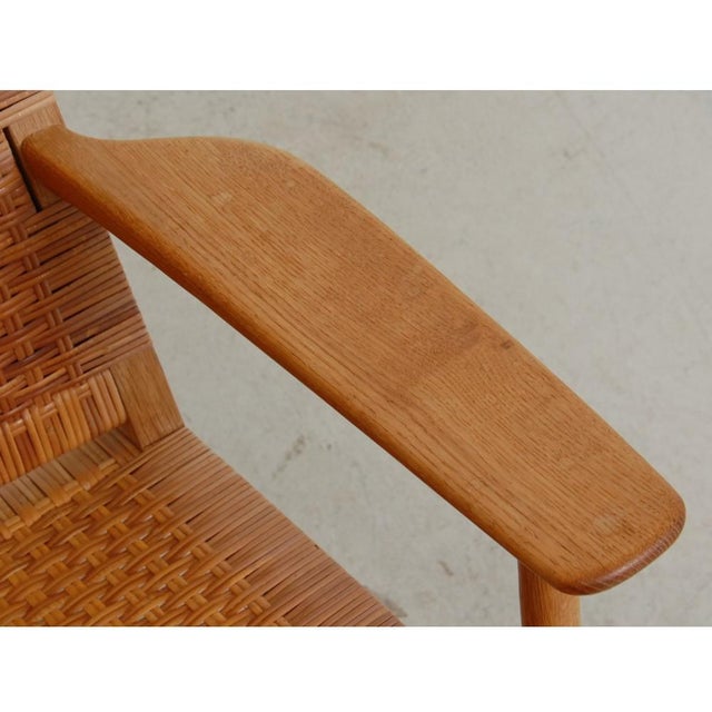 CH-27 Lounge Chair in Oak by Hans Wegner for Carl Hansen & Søn, 1960s For Sale - Image 18 of 18