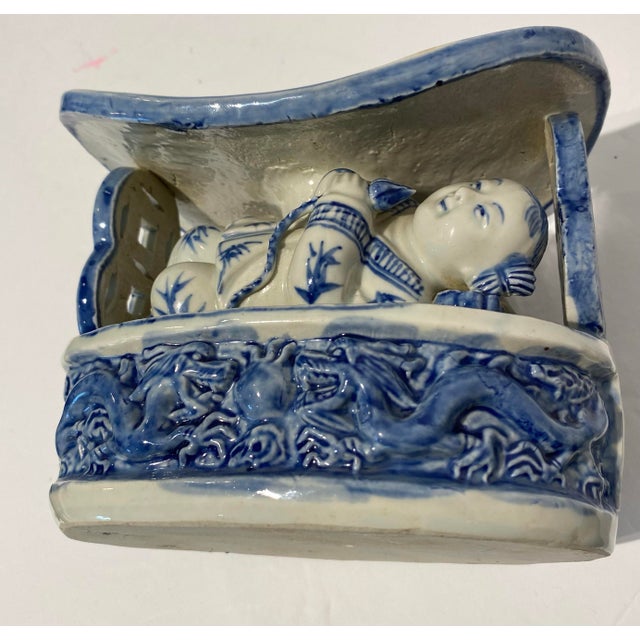 Chinoiserie Vintage Chinese Blue and White Porcelain Head/Neck Rest. For Sale - Image 3 of 12