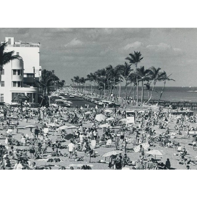 Crowded Beach, Florida, USA, 1960s, Black & White Photograph For Sale - Image 3 of 5