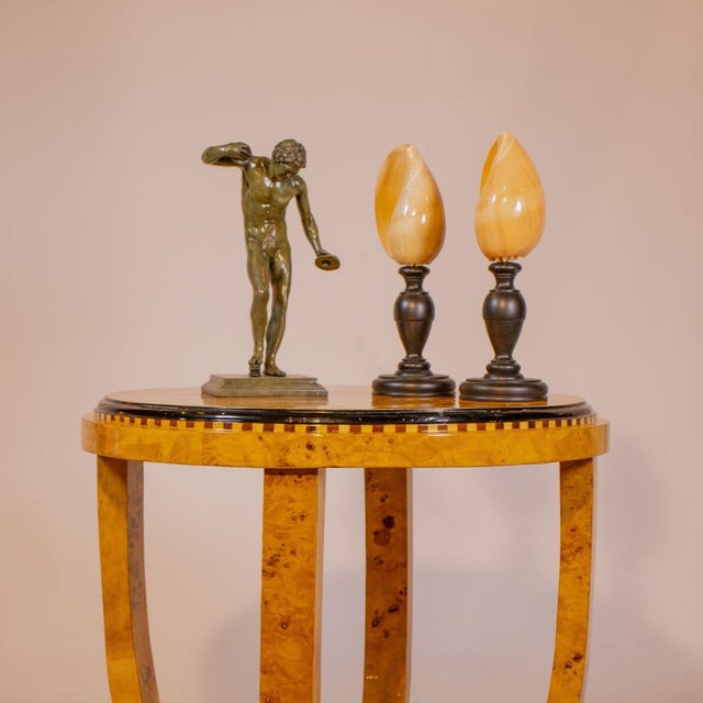 Art Deco Tables in Burl Walnut Veneer and Black Lacquer, 1920s, Set of 2 For Sale - Image 4 of 5