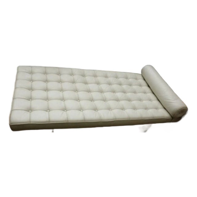 Vintage White Mid Century Barcelona Day Bed Style of Ludwig Mies Van Der Rohe For Sale