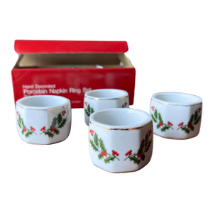 Set of 4 - Vintage Hand Decorated Christmas Holly Porcelain Napkin Rings, Napkin Holder With Original Box, Made in Japan
