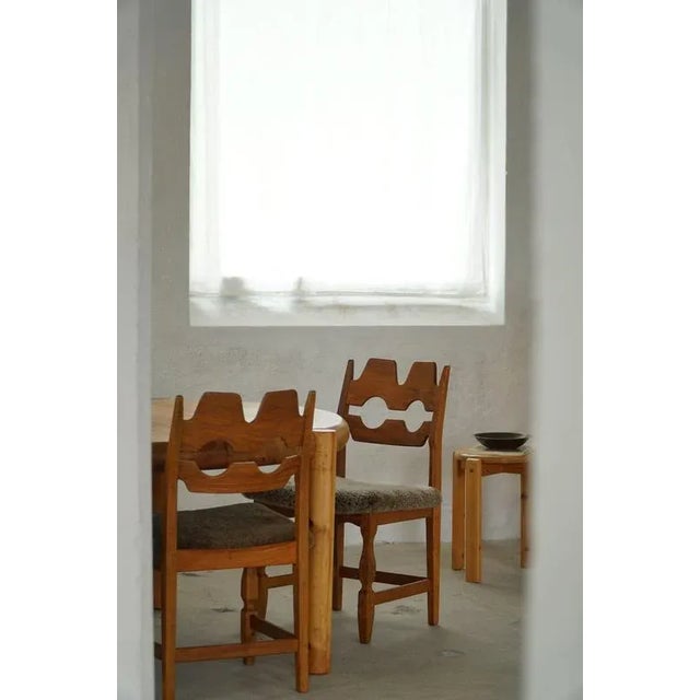 Razorblade Chairs in Oak & Lambswool attributed to Henning Kjærnulf, 1960s, Set of 6 For Sale - Image 12 of 18