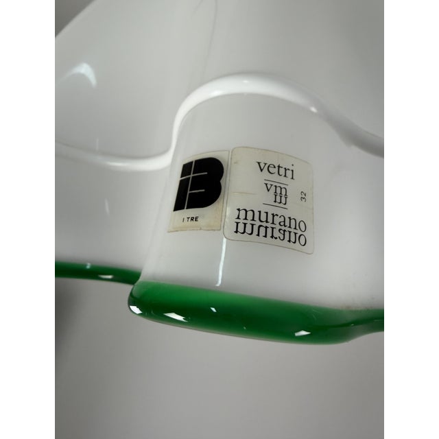 1970s Milk and Green Murano Glass Fazzoletto Pendant in the style of Venini, 1970s. For Sale - Image 5 of 12