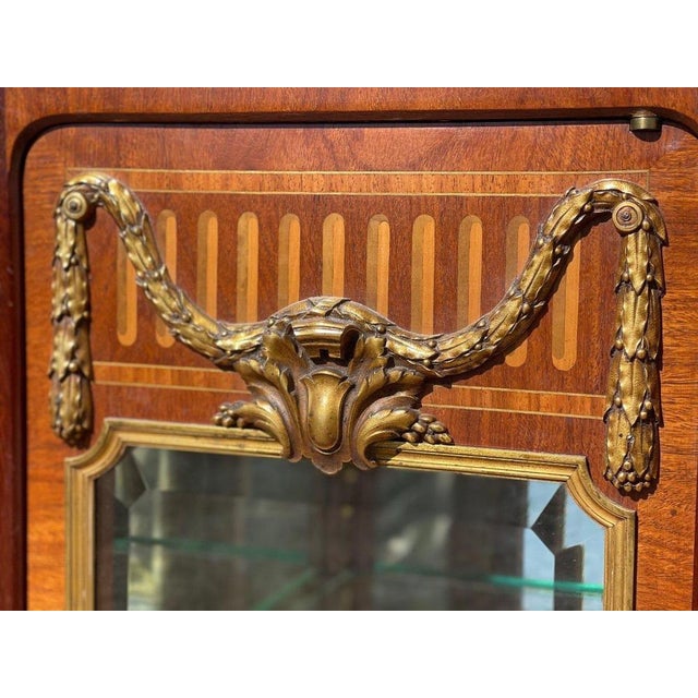 Louis XV Style Display Cabinet in Wood For Sale - Image 4 of 13