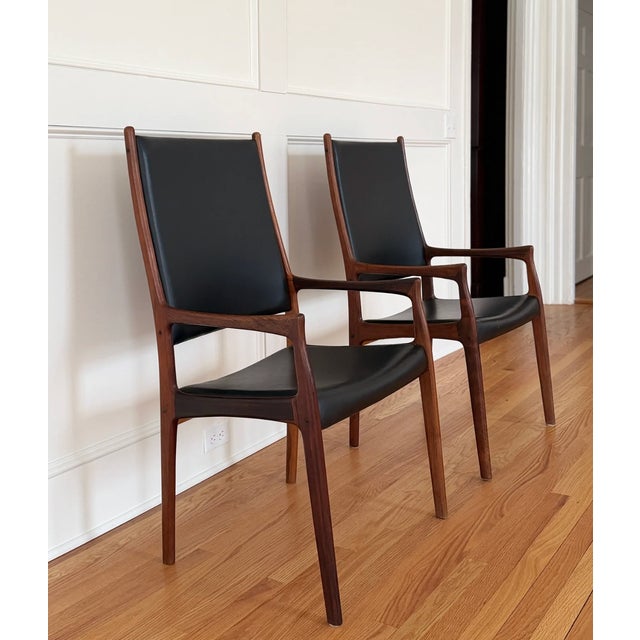 Johannes Andersen Rosewood High-Back Chairs, Denmark 1960, a Pair For Sale - Image 4 of 4