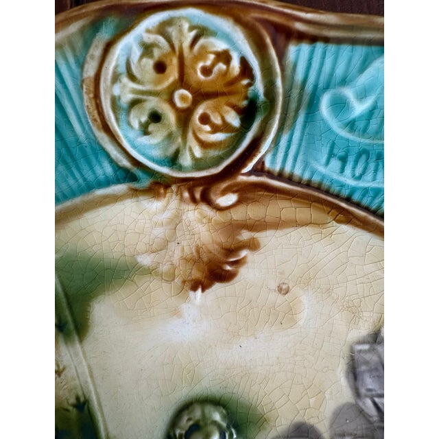 Late 19th Century Antique French Majolica Plate, Joan of Arc, Gloire Honneur Liberté Patrie, Late 19th Century For Sale - Image 5 of 7
