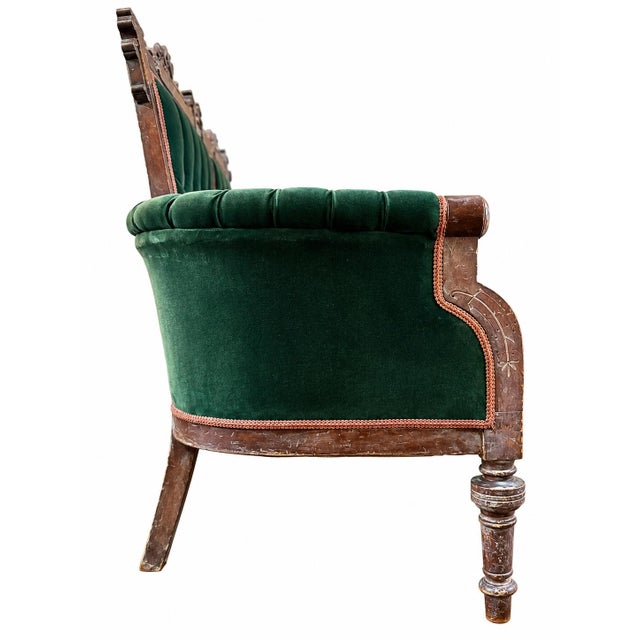 19th Century Antique Victorian Eastlake Settee, Carved Walnut With Tufted Emerald Green Velvet, Gothic Crest For Sale - Image 4 of 8