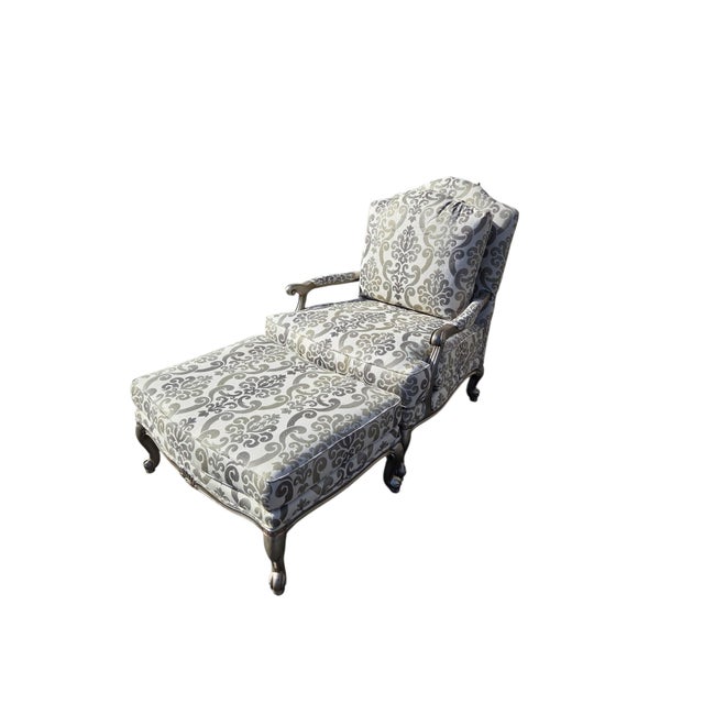 1990s Oversized Ethan Allen Versailles Bergere Lounge Chair & Ottoman Set Damask For Sale In Philadelphia - Image 6 of 18