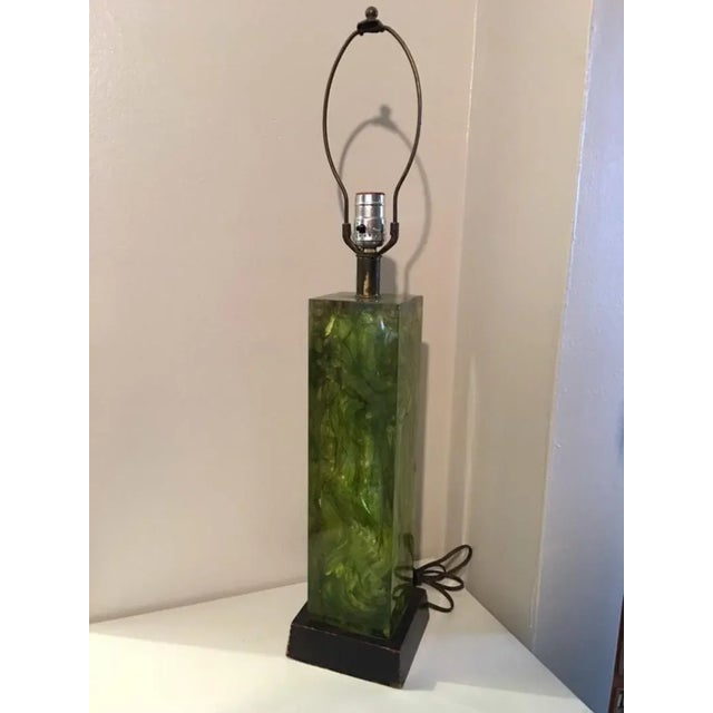 Modern Mid Century Modernist Green Fractured Resin Lamp For Sale - Image 3 of 8