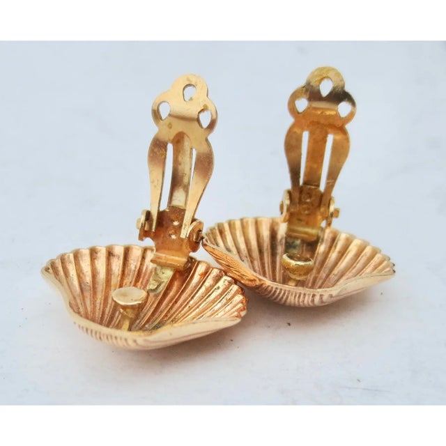 1950s 14 Kt. Gold Scallop Shell Earrings European 50s For Sale - Image 5 of 5