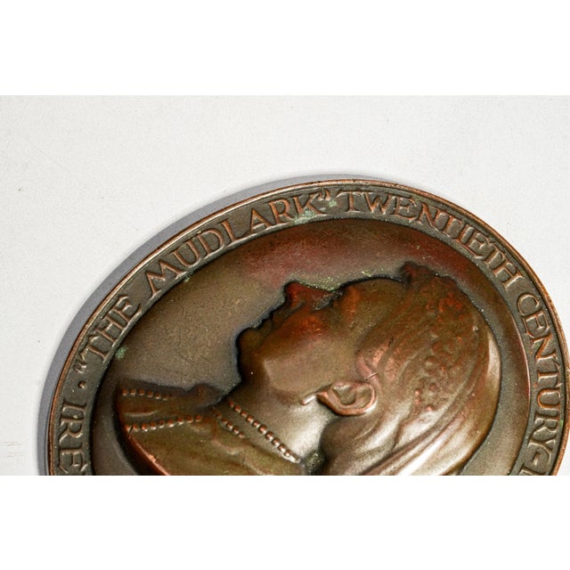 American Rare 1950 the Mudlark Irene Dunne Queen Victoria Solid Bronze Movie Plaque Paperweight, 20th Century Fox Memorabilia For Sale - Image 3 of 10
