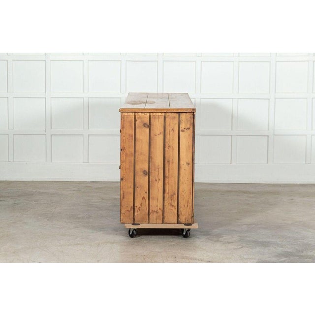 Brown English Pine Dresser Base, 1890 For Sale - Image 8 of 14
