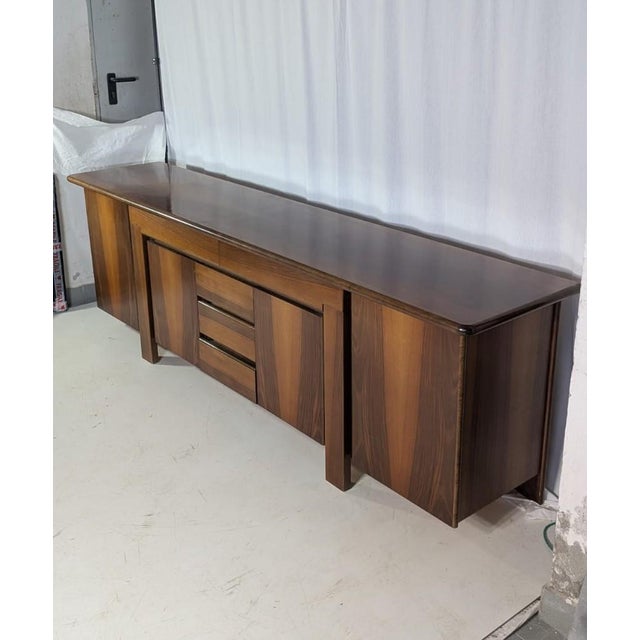 Walnut Sapporo Sideboard attributed to Mario Marenco for Mobilgirgi, 1970s For Sale - Image 4 of 6
