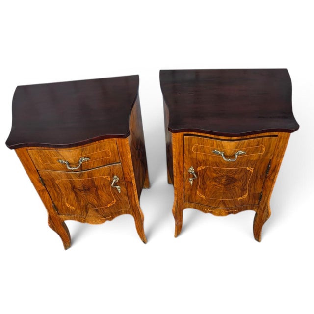 Pair of Italian Bookmatch Walnut Bedside Cabinet/ Nightstand. For Sale - Image 11 of 18