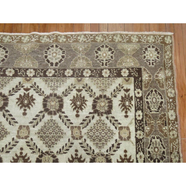 Contemporary Mid-20th Century Primitive Hand Knotted White and Brown Turkish Anatolian Rug For Sale - Image 3 of 6