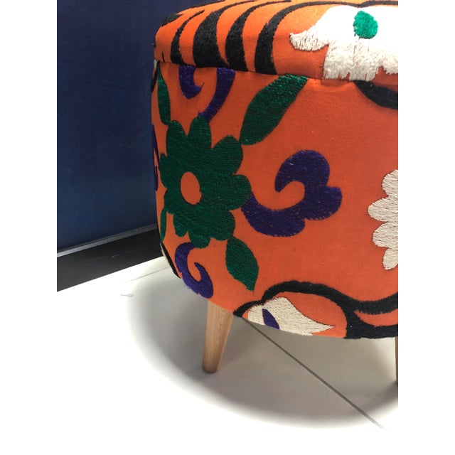 Turkish 1960s Modern Turkish Handwoven Suzani Ottoman For Sale - Image 3 of 11