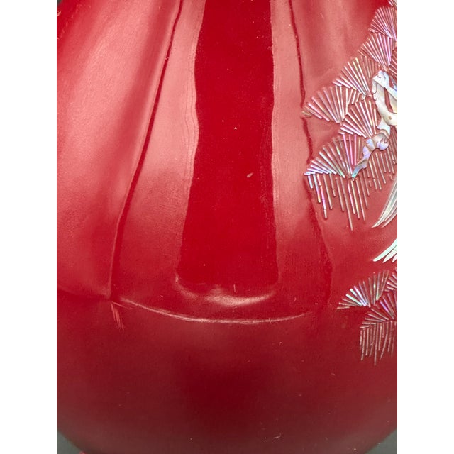 1970s Korean Red Lacquer Vase With Mother of Pearl Inlay – Cranes & Pine, Najeonchilgi For Sale In Detroit - Image 6 of 7