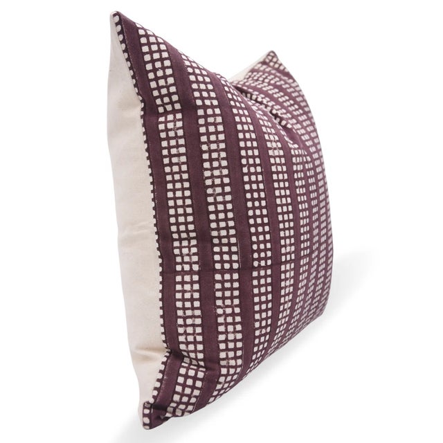 Fun and contemporary, the Choco Chips cushion cover features a playful hand block printed pattern that evokes the sweet...