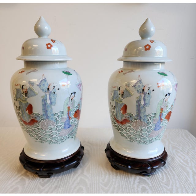 Hollywood Regency Antique Famile Rose Porcelain Baluster Urns With Carved Wooden Stands - A Pair For Sale - Image 3 of 17