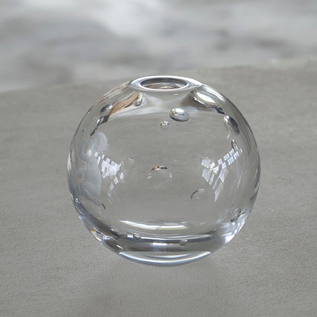 Bubbles Vase in Etched Glass attributed to Vicke Lindstrand for Orrefors, Sweden, 1930s For Sale - Image 8 of 11