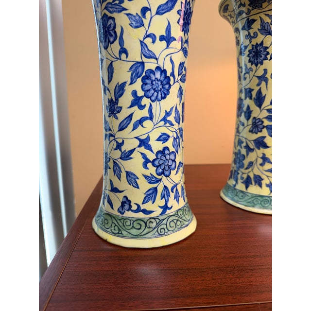 Chinese 1990s Pair of Blue & White Floral Ceramic Trumpet Vases For Sale - Image 3 of 7