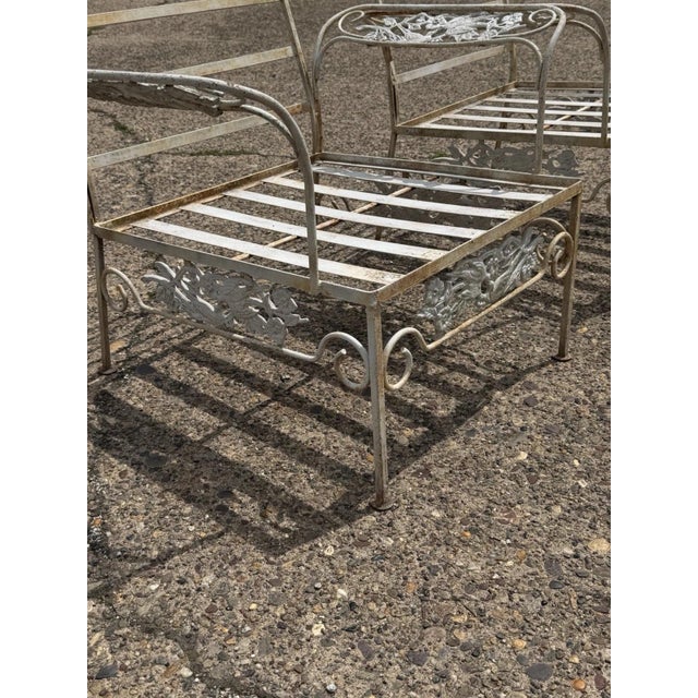 Vintage Russell Woodard "Kissing Birds" Wrought Iron Patio Lounge Chair - Pair For Sale - Image 14 of 17