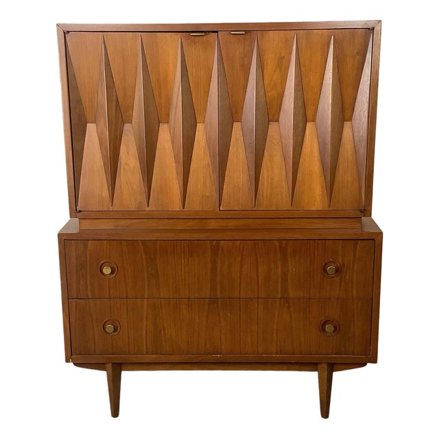 American of Martinsville Harlequin Diamond Front Highboy Dresser For Sale