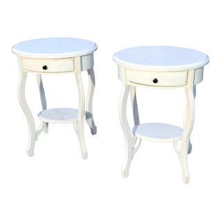 1990s Pottery Barn Oval Shaped Single Drawer One Shelf Contemporary Side Table Nightstands - a Pair For Sale