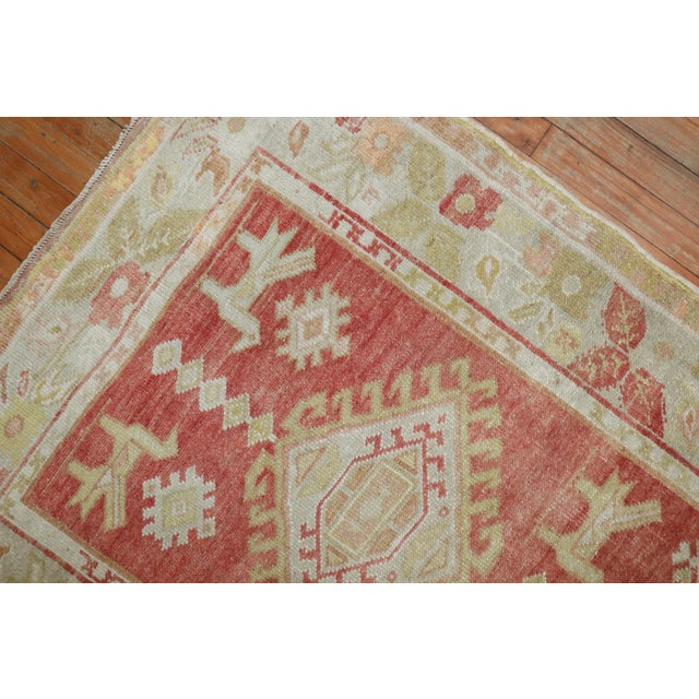 Folk Art Early 20th Century Zabihi Collection Turkish Oushak Pigeon Small Runner - 3'4" x 6'9" For Sale - Image 3 of 8